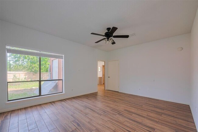 Building Photo - 12922 Ashford Chase Dr