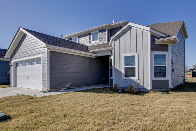 Building Photo - 2404 Alberto Dr