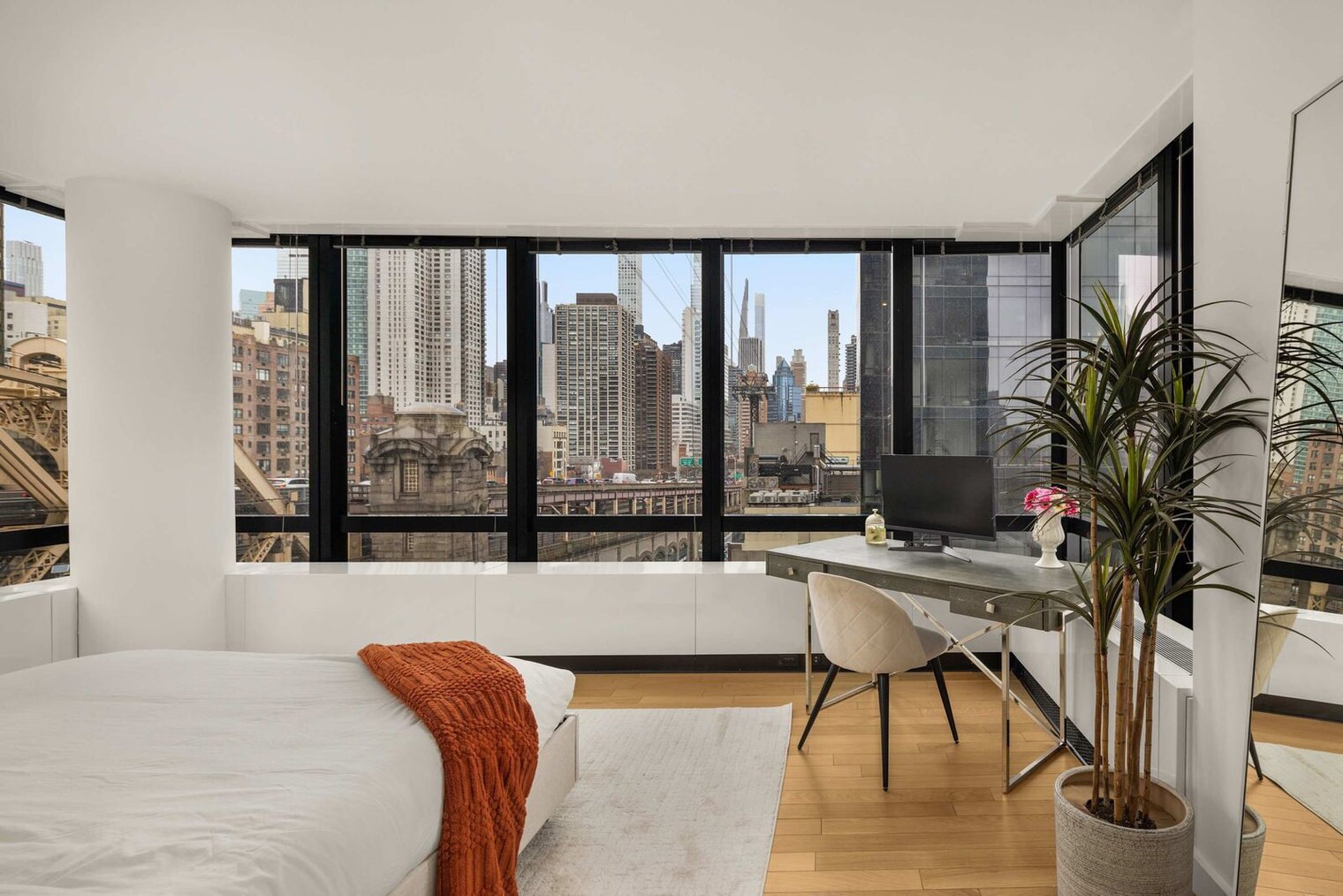 Building Photo - 1113 York Ave