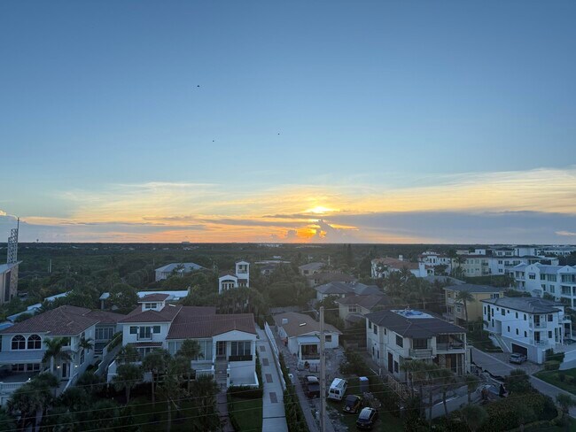 Building Photo - 800 Ocean Dr