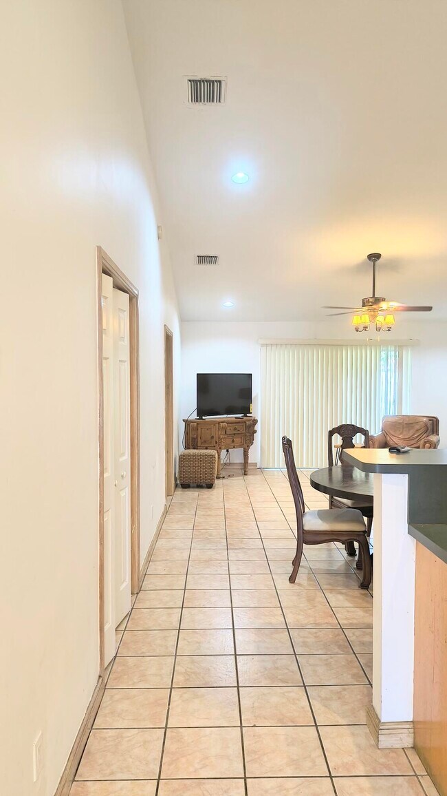 Building Photo - 1236 Block Island Rd