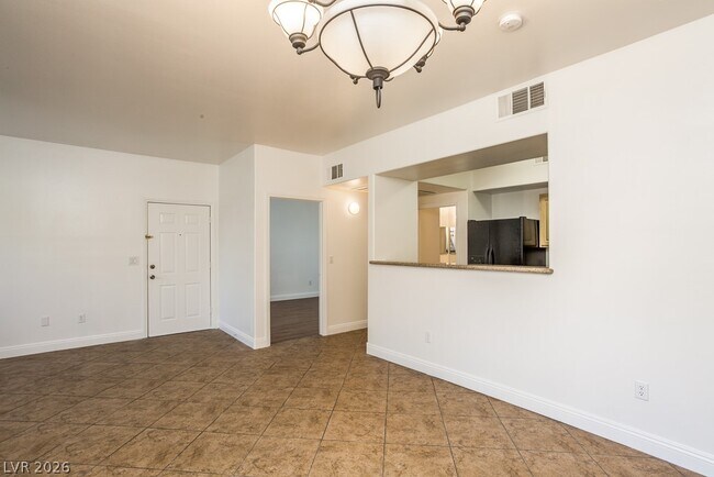 Building Photo - 8000 W Badura Ave