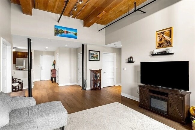 Building Photo - 130 John St