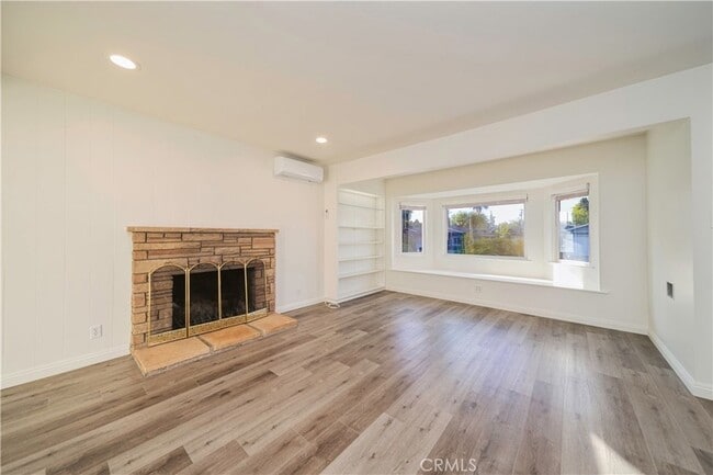 Building Photo - 9547 Wedgewood St
