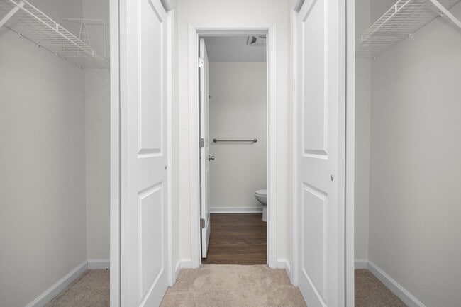 Building Photo - 414 Delaware Ave