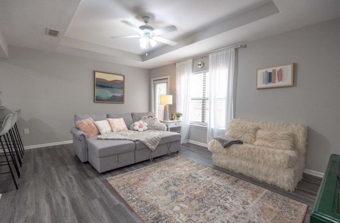 Building Photo - 741 White Dr