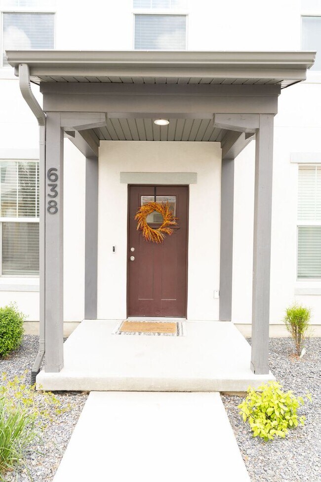 Building Photo - 638 Autumn Ash Cir