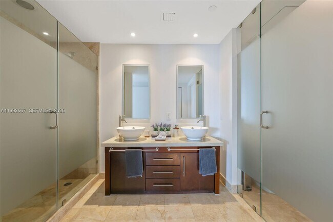 Building Photo - 350 S Miami Ave