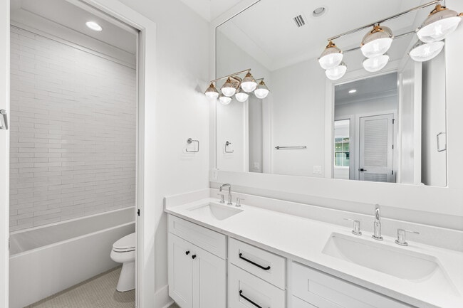 Building Photo - 20 Casa Breeze Ln