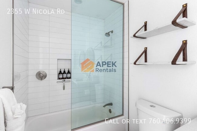 Building Photo - 2355 W Nicola Rd