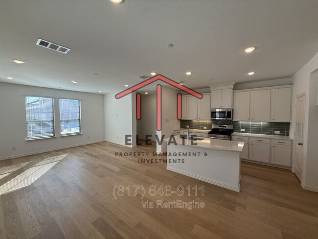 Building Photo - 724 4th St