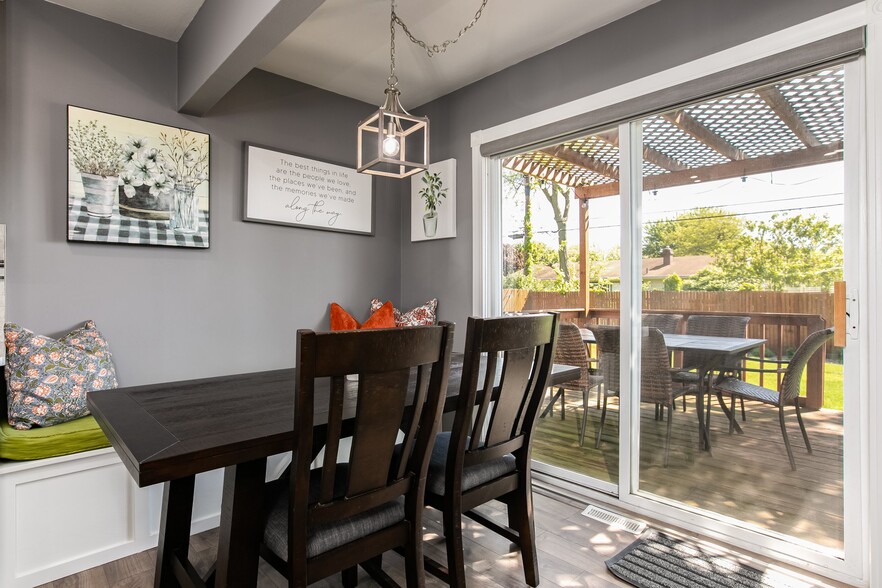 Kitchen #2 - 1536 Gordon Dr