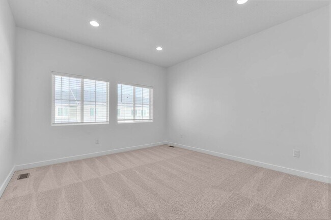 Building Photo - 1614 E 6820 N