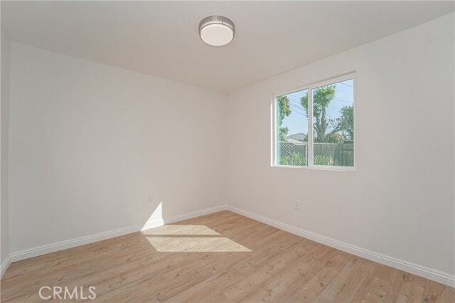 Building Photo - 11420 Clovis Ave