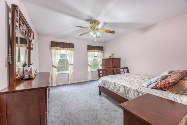 Building Photo - 2566 Rourke Dr