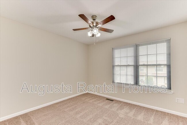 Building Photo - 204-1/2 W Buena Vista Ave