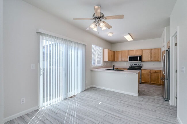 Building Photo - 965 Evening Star Ct