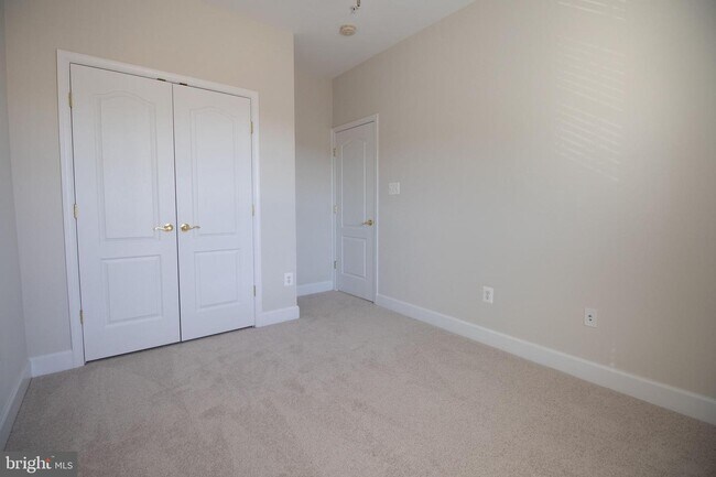 Building Photo - 522 Jurgensen Pl