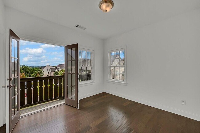 Building Photo - 6807 Encore Blvd