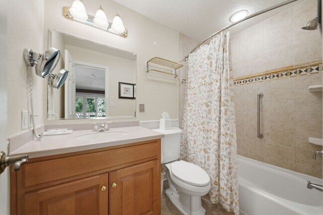 Building Photo - Resort Style Living - KINGSMILL (Graves Ordinary)