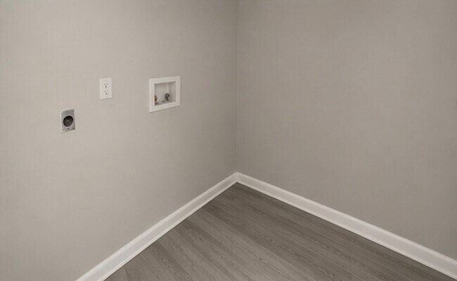 Building Photo - 320 Aquarius Dr