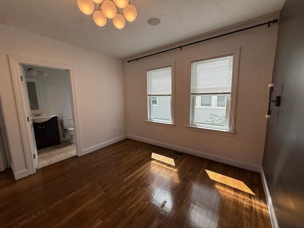 Building Photo - 210 Cedar St