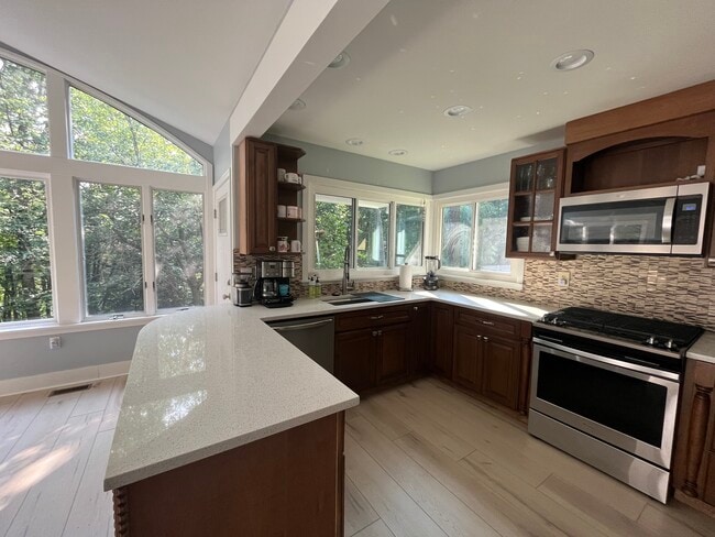 Building Photo - 315 Goldfinch Pl