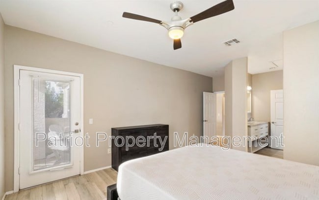 Building Photo - 9550 E Thunderbird Rd