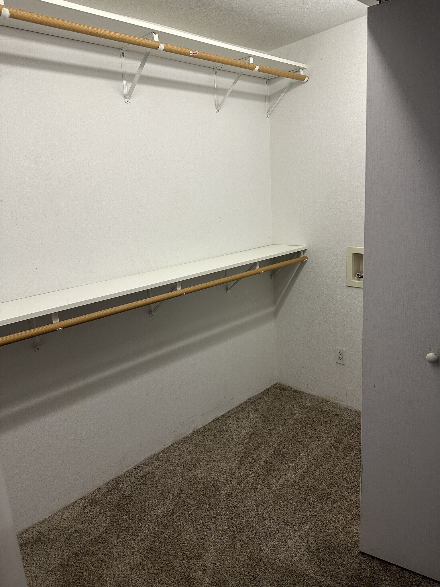 Building Photo - 222 Pine St