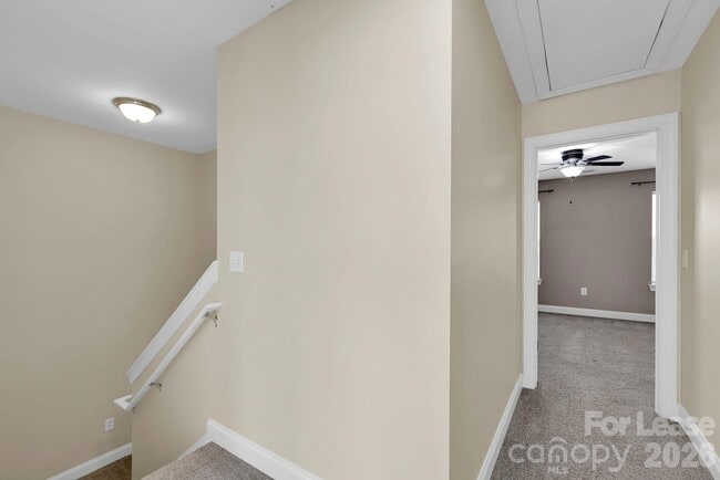 Building Photo - 163 Forest Ridge Rd