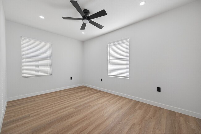 Building Photo - 6621 Jason St