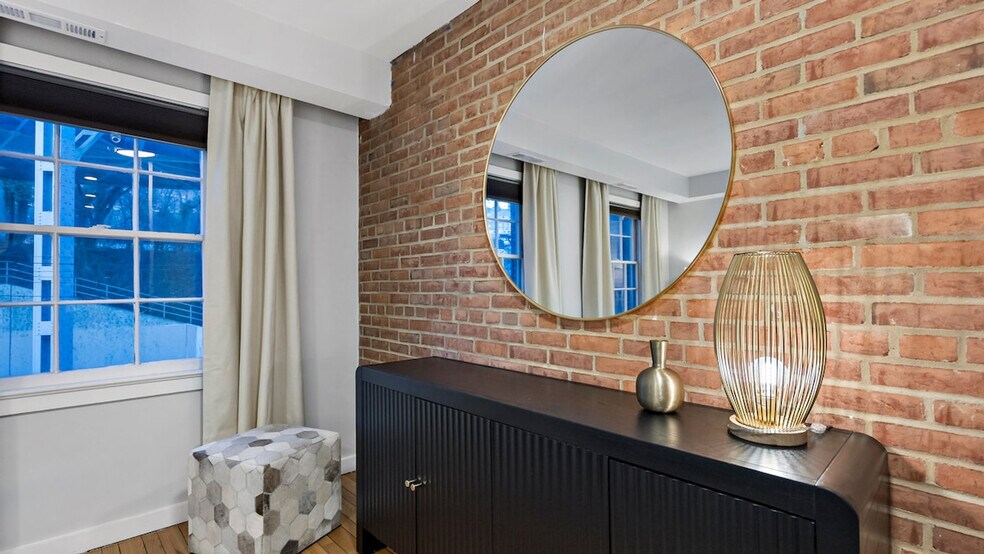 Building Photo - 3590 Water St NW