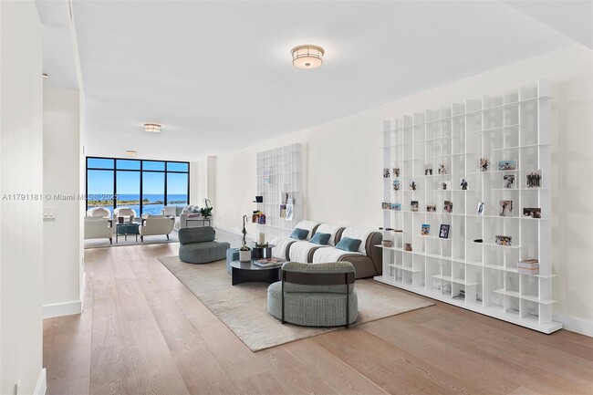 Building Photo - 7055 Fisher Island Dr