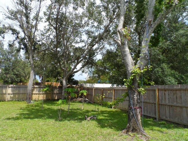 Building Photo - SPRINGVIEW SUBDIVISION, DEBARY. 4 BEDROOM ...