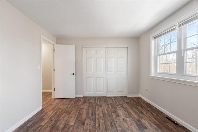 Building Photo - 9 Kennedy Dr