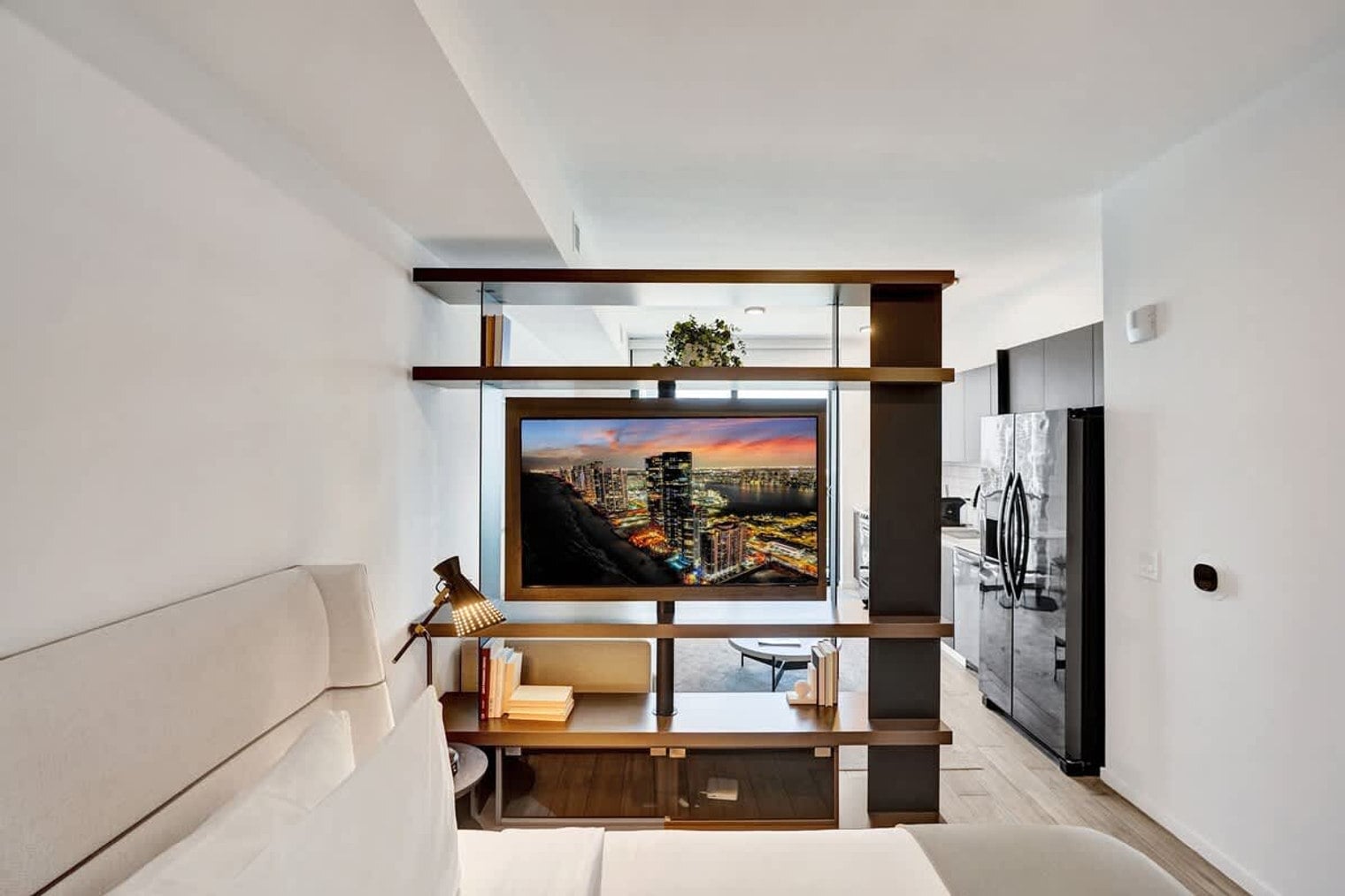 Building Photo - 398 NE 5th St