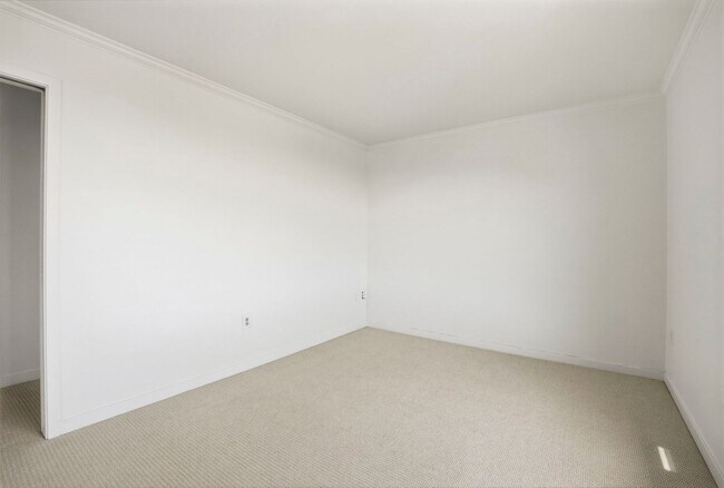 Building Photo - 45 Graystone Terrace