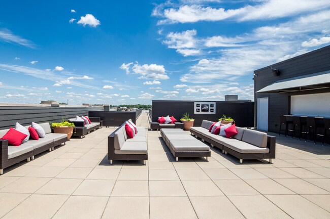 Building Photo - 1028 N Eddy St