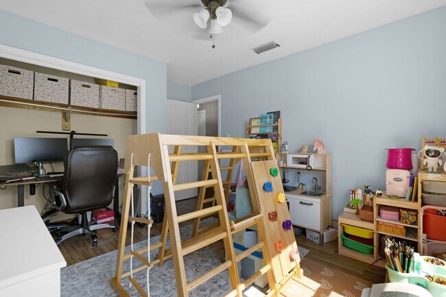 Building Photo - 3 Bed 2 Bath for Rent in Virginia Beach