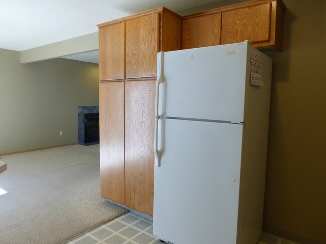 Building Photo - Great Home in SE Portland for Lease !! Pet...