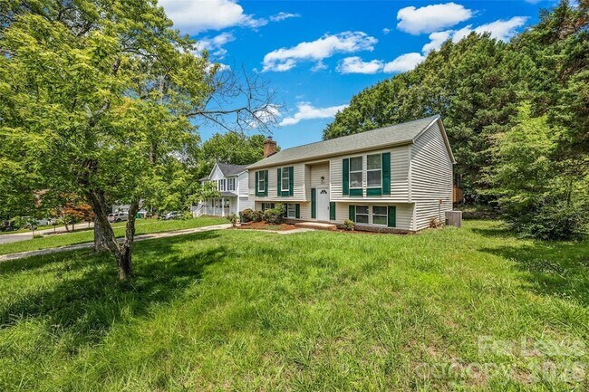 Building Photo - 10715 Derry Dr