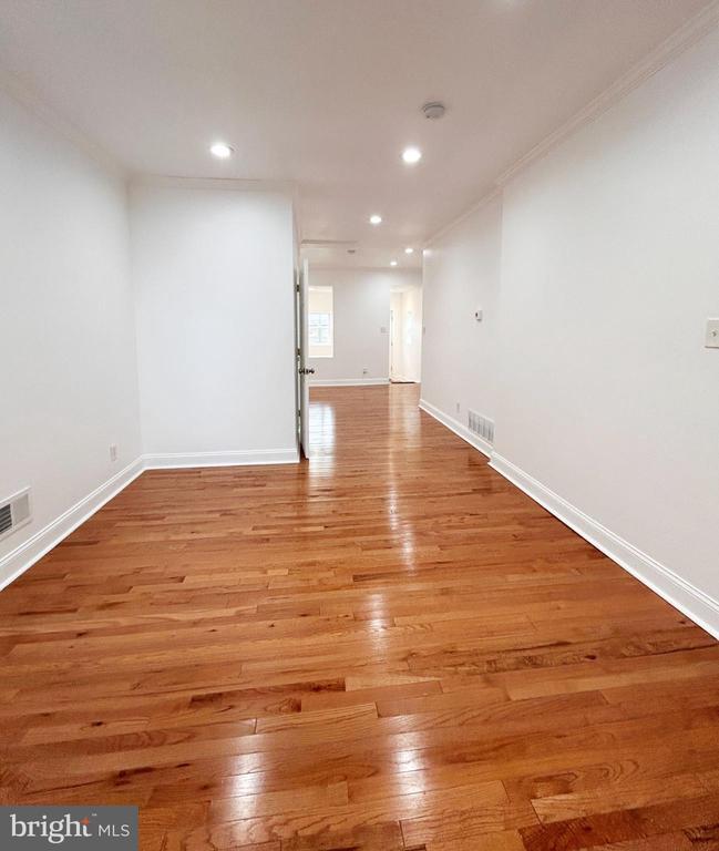 Building Photo - 1241 Orthodox St