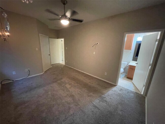 Building Photo - 12722 Kiev Hills Ln