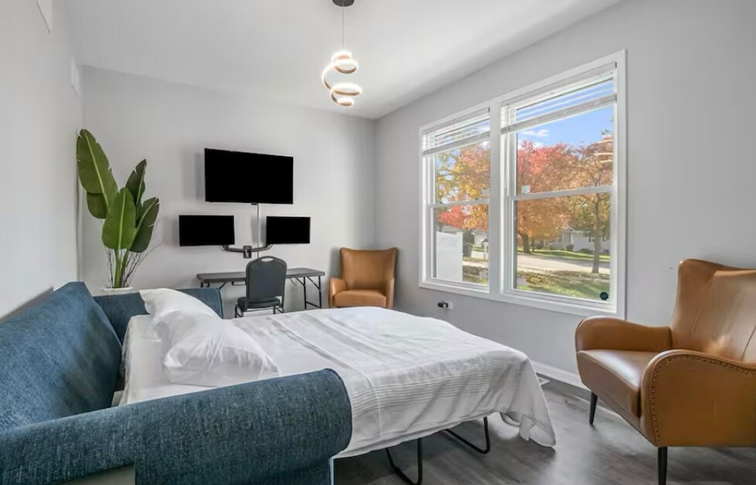 Building Photo - 705 N Garfield St