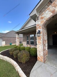 Building Photo - 516 Cross Dr.