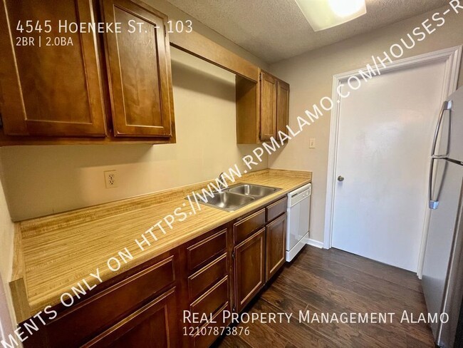 Building Photo - 4545 Hoeneke Dr
