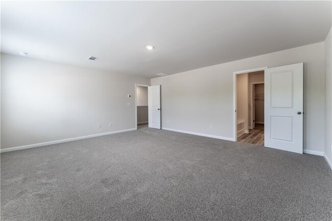 Building Photo - 4105 Oakwood Ter Ct