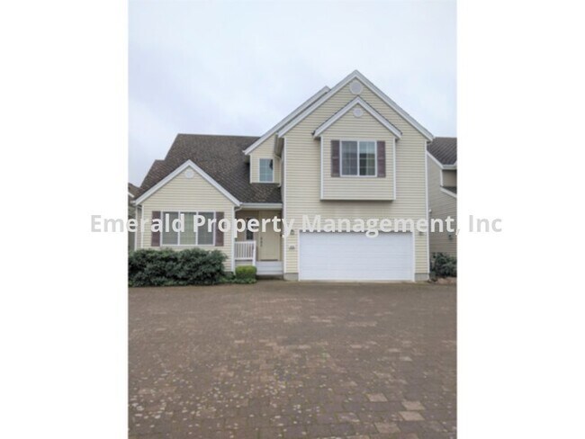 East Eugene quality home at gated Quail Run - 418 Covey Ln Eugene OR