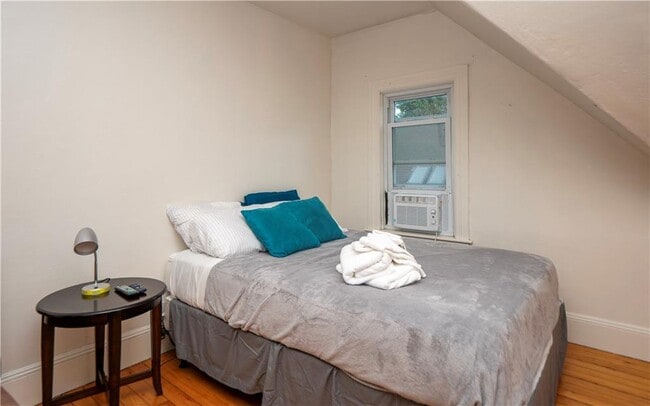 Building Photo - 3-14 Belair Ave