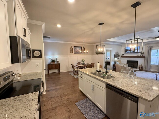 Building Photo - 445 Legend Oak Way SW